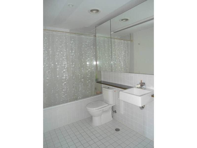 908 / 8 Waterview Walk, Docklands VIC 3008