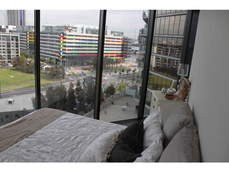 908 / 8 Waterview Walk, Docklands VIC 3008