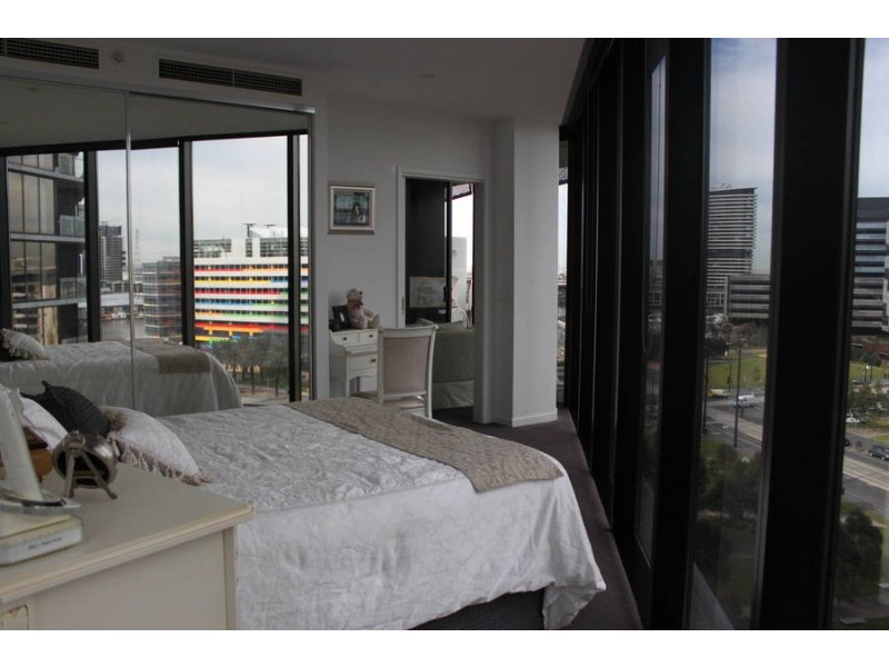 908 / 8 Waterview Walk, Docklands VIC 3008