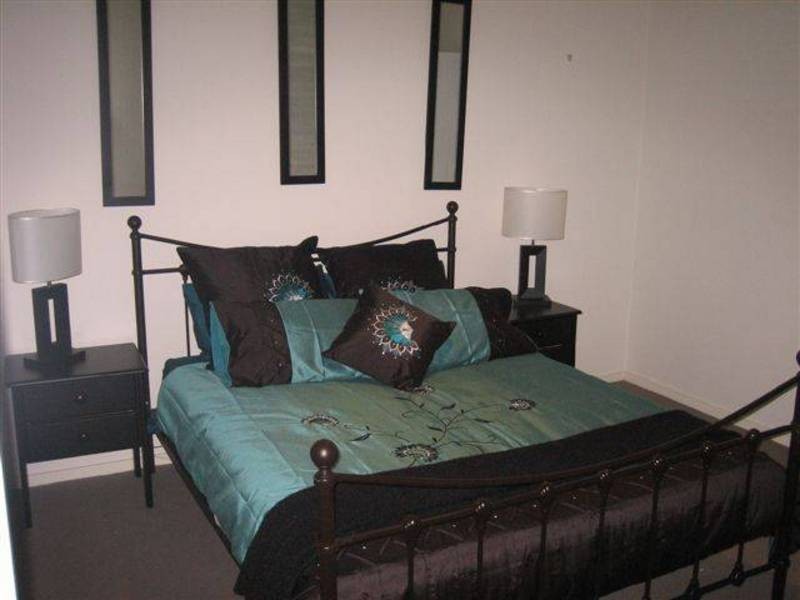 1303/9 McCrae Street, Docklands VIC 3008