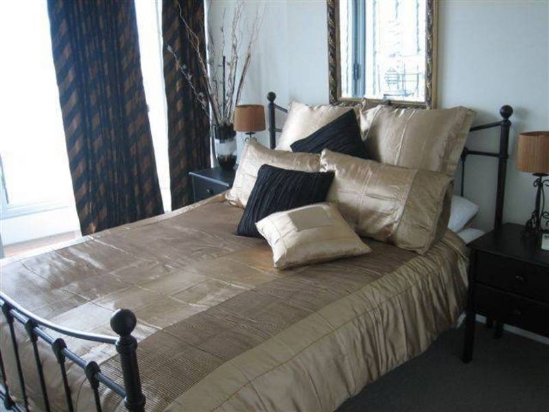 1303/9 McCrae Street, Docklands VIC 3008