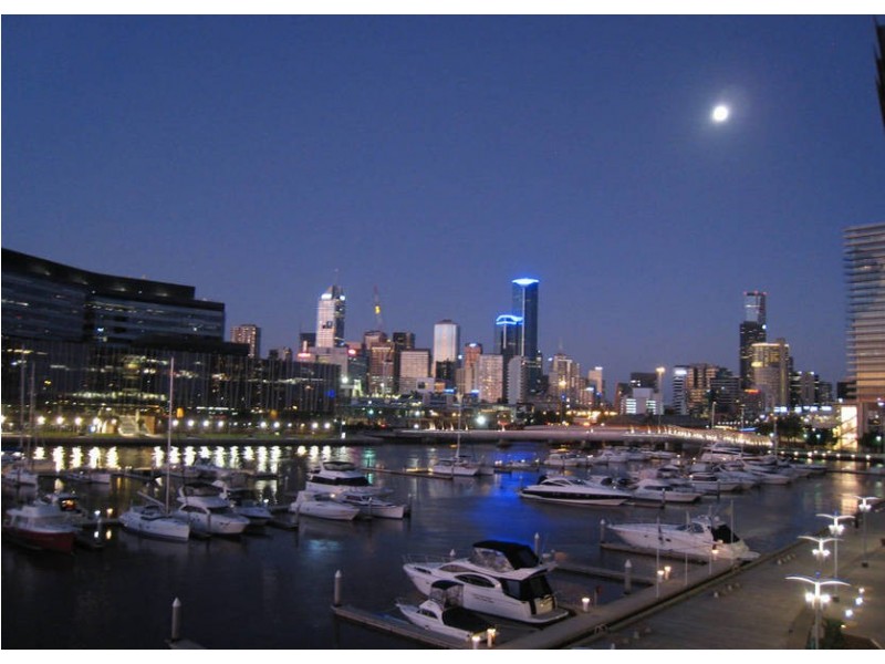 405 / 94 River Esplanade, Docklands VIC 3008
