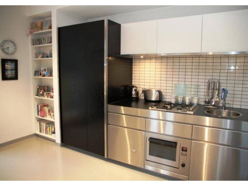 116 /  9 Commercial Road, Melbourne VIC 3000