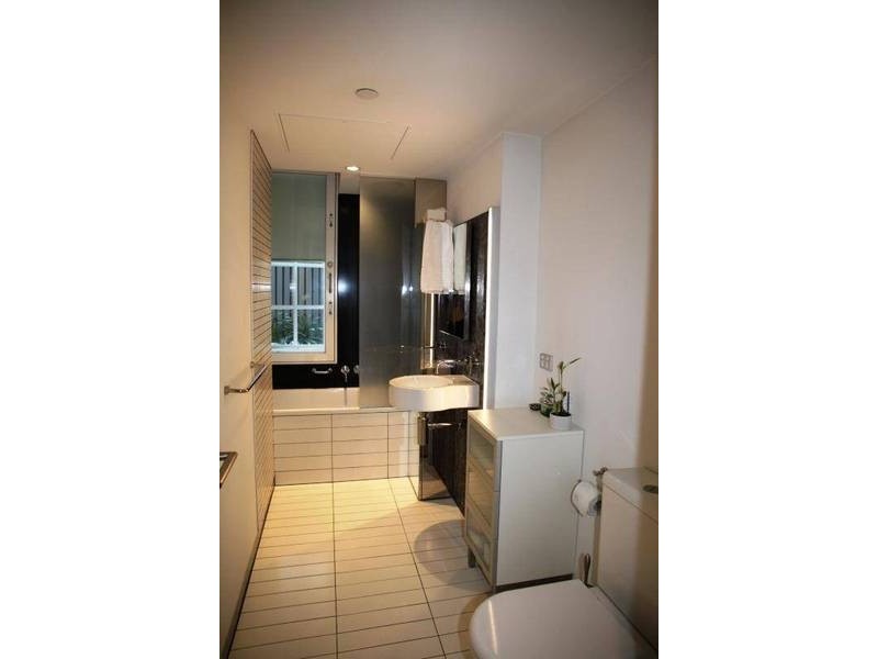 116 /  9 Commercial Road, Melbourne VIC 3000