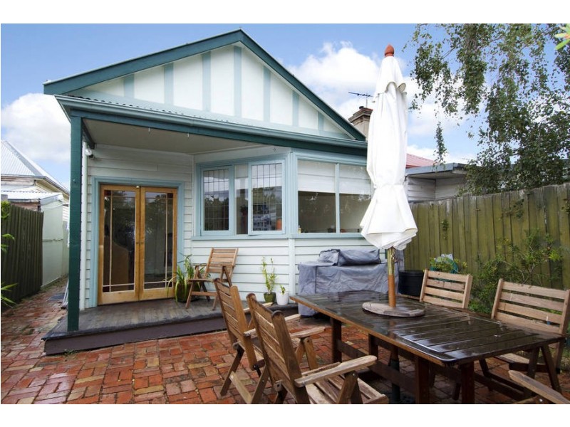10 Thomson Street, Seddon VIC 3011