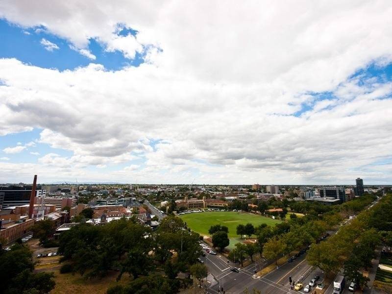 1502 / 568 St Kilda Road, Melbourne VIC 3000