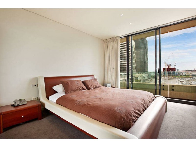 801 / 50 Lorimer Street, Docklands VIC 3008