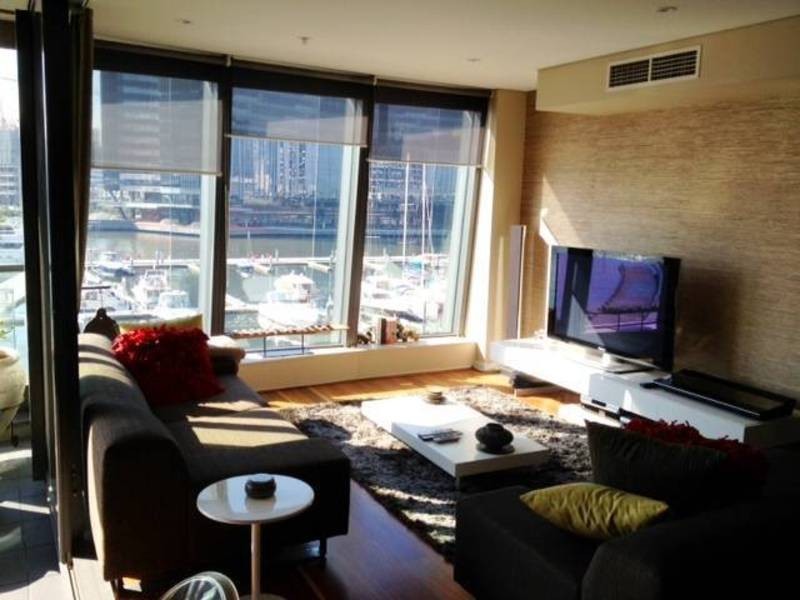 402 / 98 River Esplanade, Docklands VIC 3008
