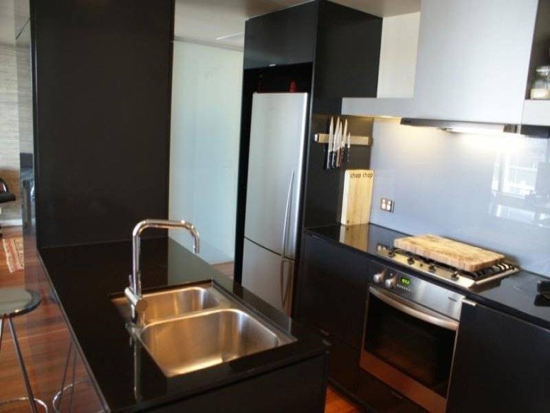 402 / 98 River Esplanade, Docklands VIC 3008