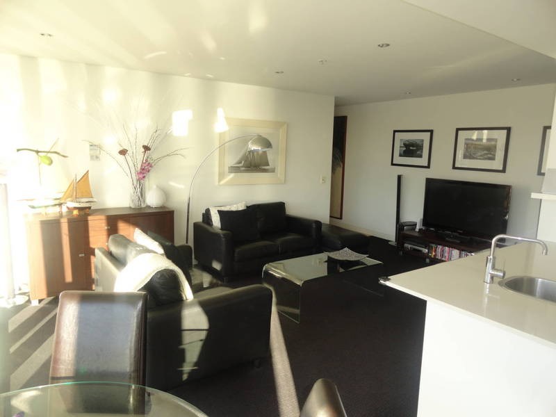 403 / 84 River Esplanade, Docklands VIC 3008