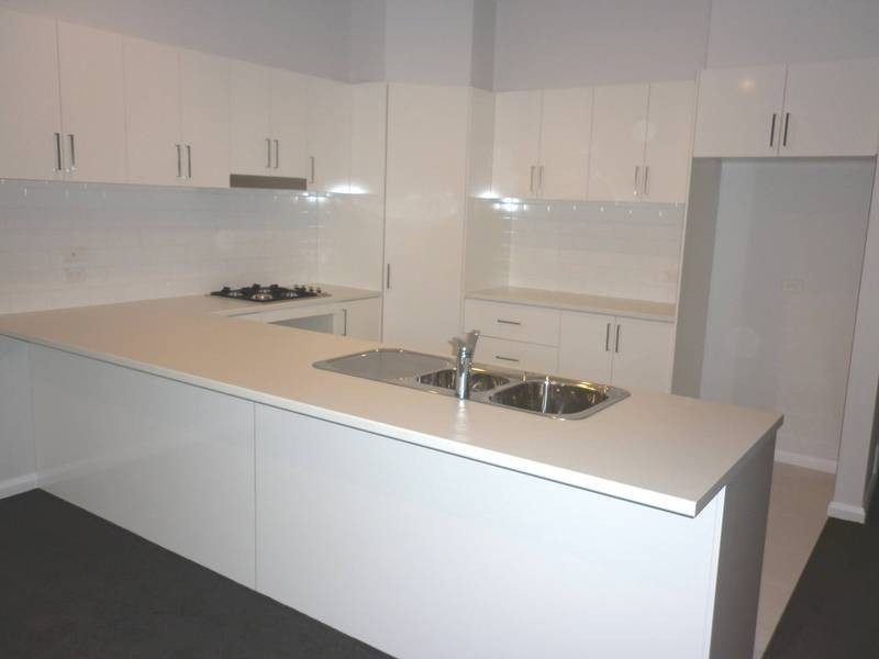 16 Edmanson Avenue, Brighton VIC 3186