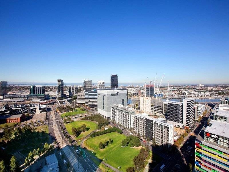 2706 / 100 Harbour Esplanade, Docklands VIC 3008