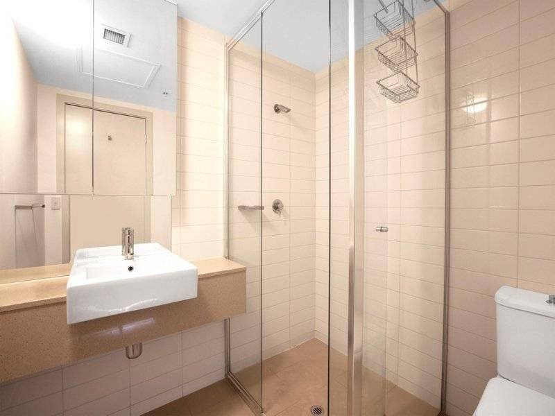 2706 / 100 Harbour Esplanade, Docklands VIC 3008