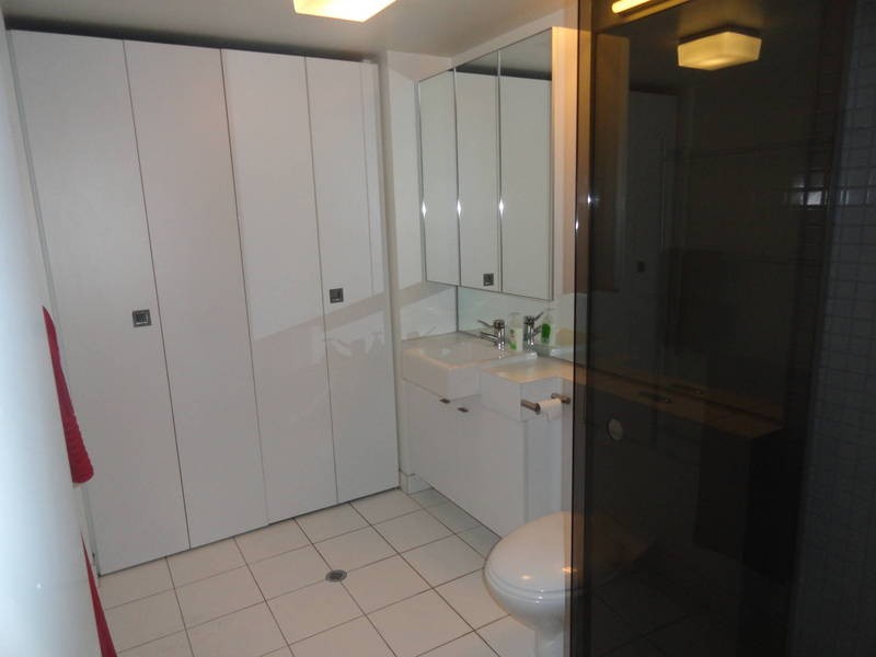 302 / 86 River Esplanade, Docklands VIC 3008