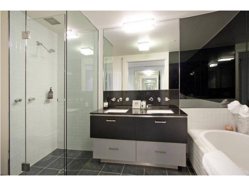 1908 / 50 Lorimer Street, Docklands VIC 3008