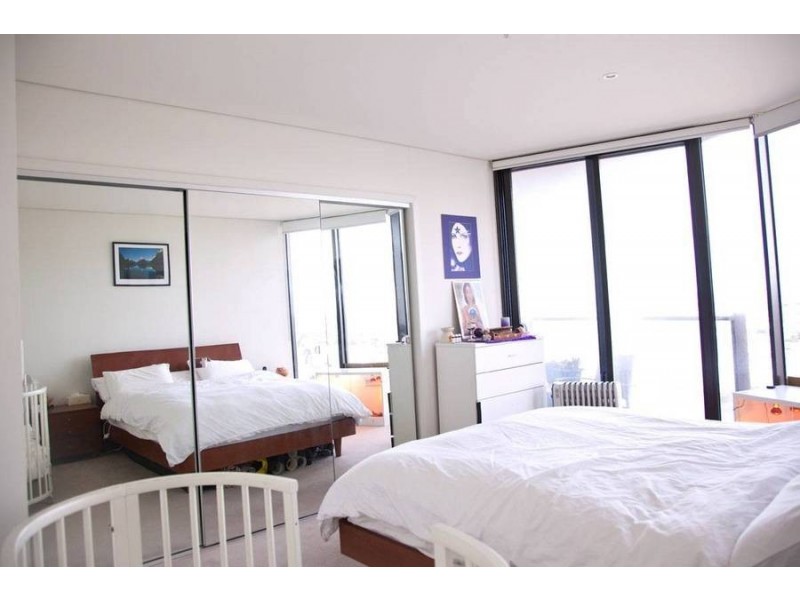 2005 / 90 Lorimer Street, Docklands VIC 3008