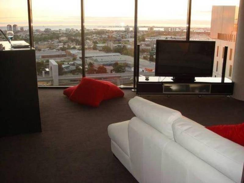 2206 / 50 Lorimer Street, Docklands VIC 3008