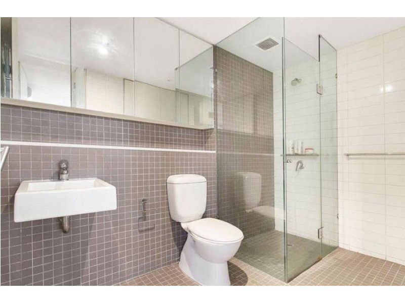 1601 / 8 McCrae Street, Docklands VIC 3008