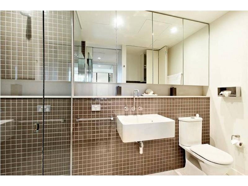 1310 / 1 Freshwater Place, Southbank VIC 3006
