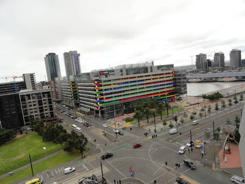 1101 / 18 Waterview Walk, Docklands VIC 3008