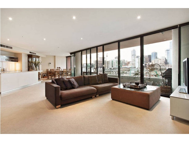 802 / 50 Lorimer Street, Docklands VIC 3008