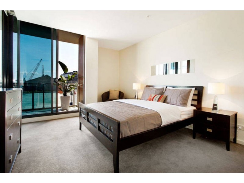 802 /  50 Lorimer Street, Docklands VIC 3008