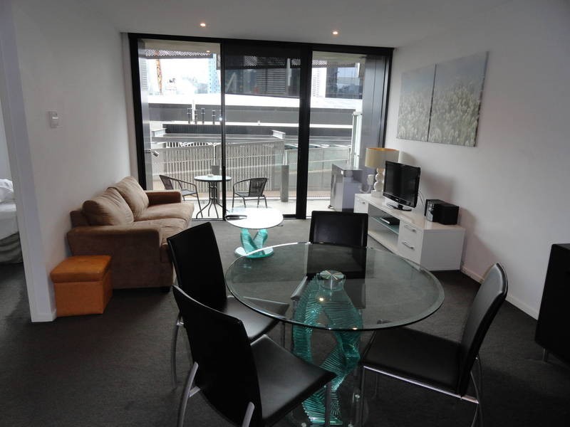 605 / 18 Waterview Walk, Docklands VIC 3008