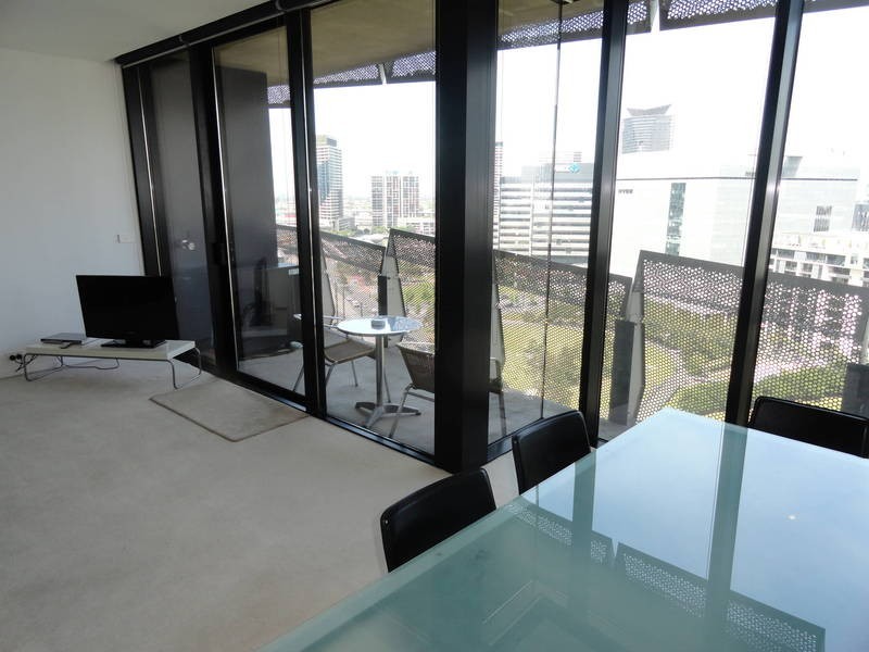 1401 /  18 Waterview Walk, Docklands VIC 3008