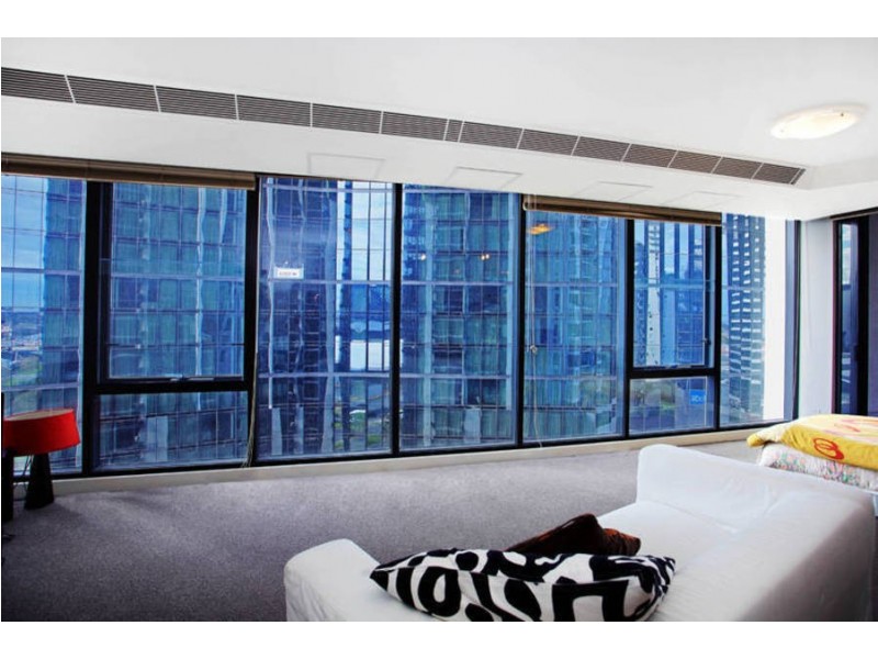 1402/63 Whiteman street, Melbourne VIC 3000