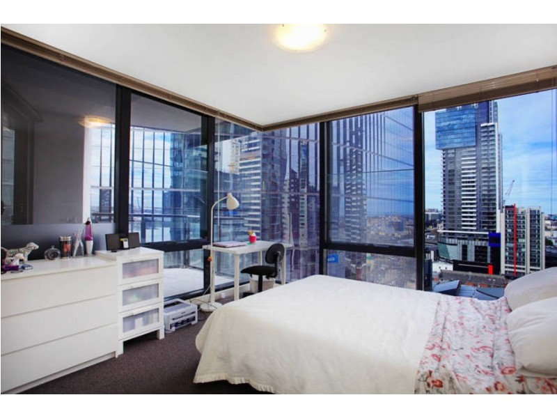 1402/63 Whiteman street, Melbourne VIC 3000