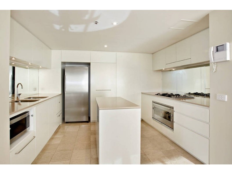 1805 /  8 McCrae Street, Docklands VIC 3008