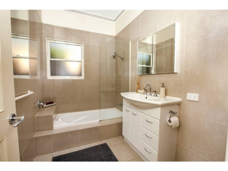 14 Beddoe Avenue, Bentleigh East VIC 3165