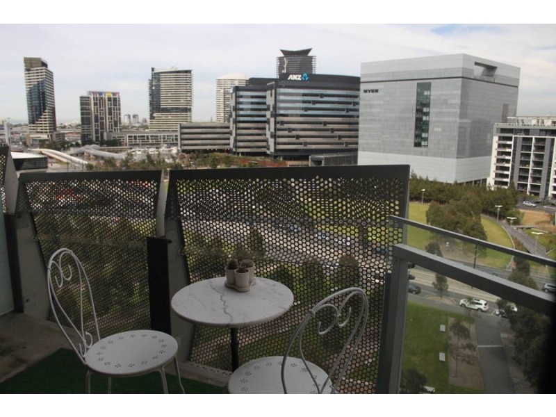 908 / 8 Waterview Walk, Docklands VIC 3008