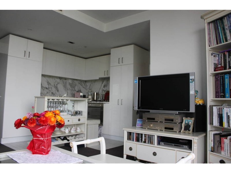 908 / 8 Waterview Walk, Docklands VIC 3008