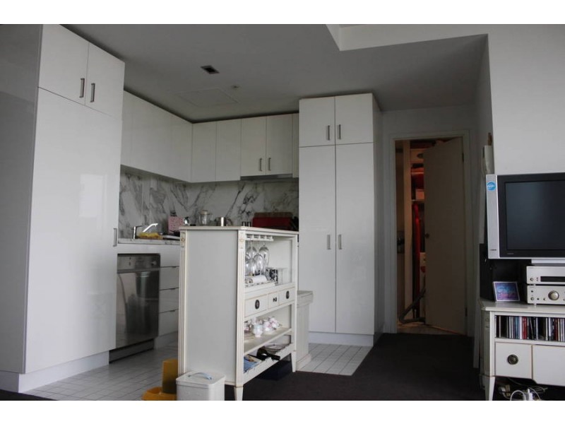 908 / 8 Waterview Walk, Docklands VIC 3008