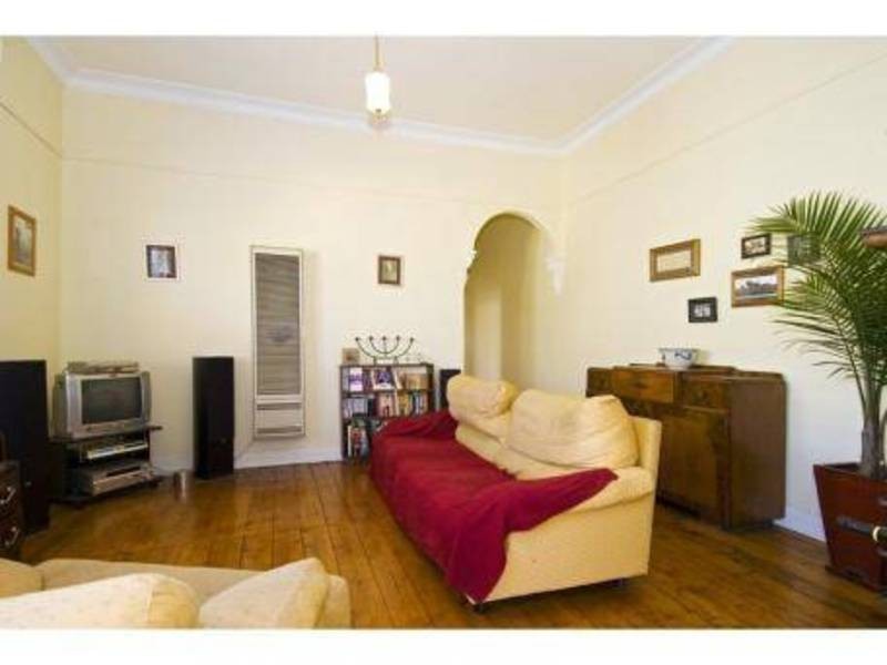 21  Thomson Street, Seddon VIC 3011