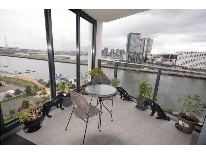 1106 / 1 Point Park Crescent, Docklands VIC 3008