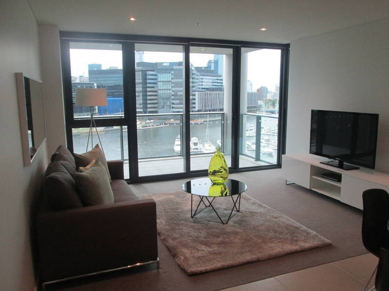 904 / 1 Point Park Crescent, Docklands VIC 3008