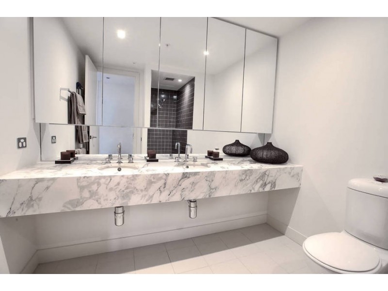 613 / 1 Freshwater Place, Southbank VIC 3006