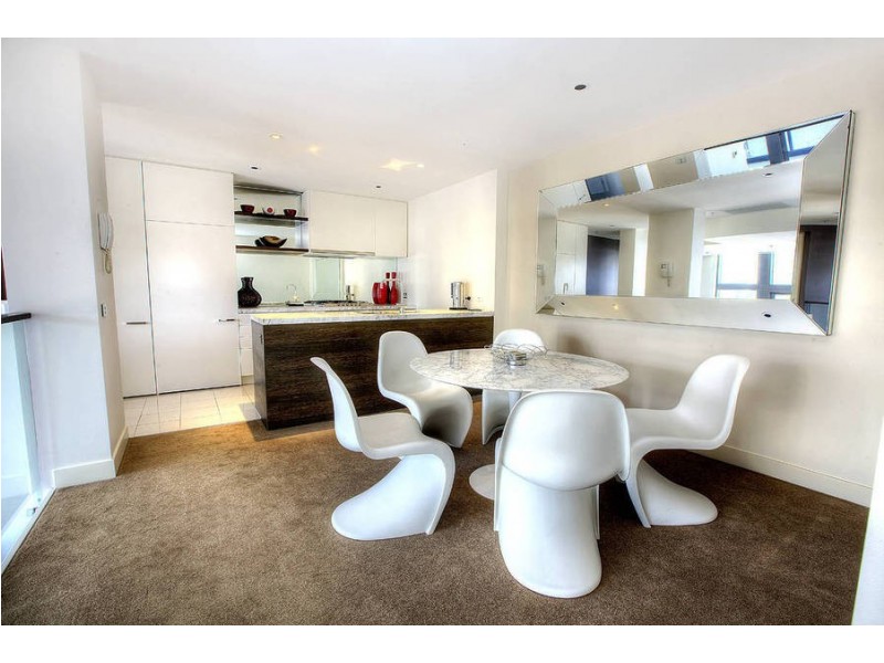 613 / 1 Freshwater Place, Southbank VIC 3006