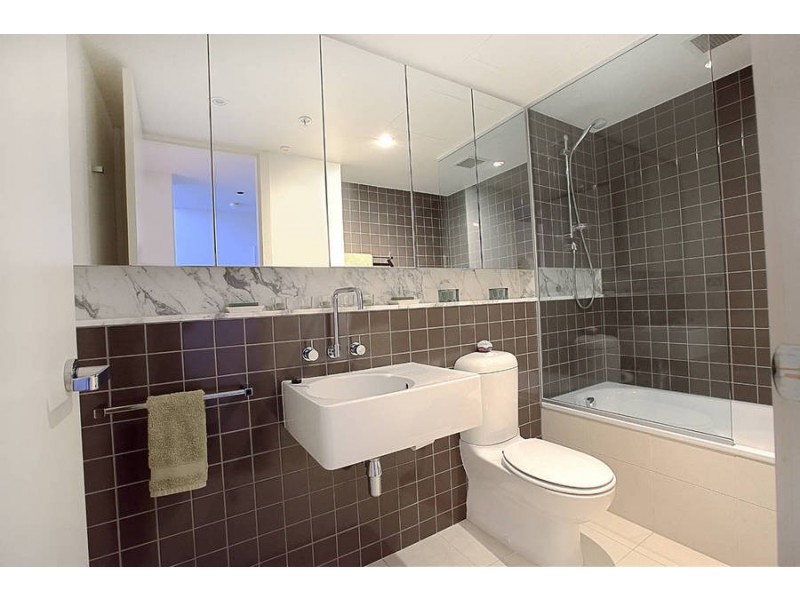 613 / 1 Freshwater Place, Southbank VIC 3006