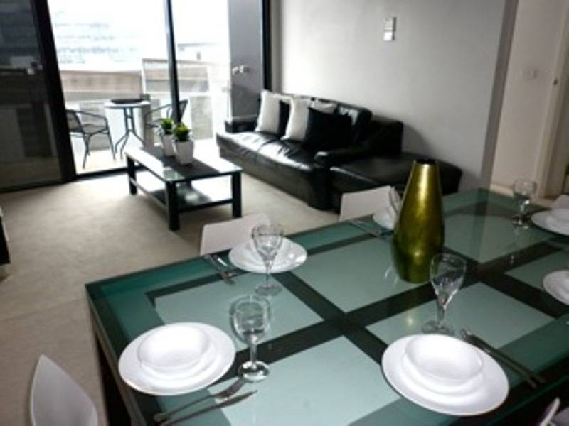 1705 / 8 Waterview Walk, Docklands VIC 3008