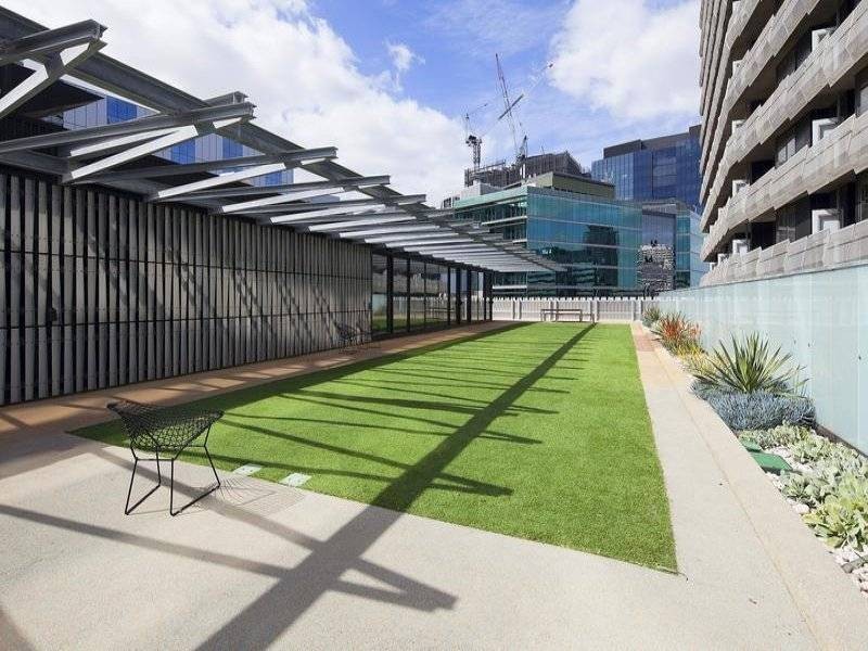 1705 / 8 Waterview Walk, Docklands VIC 3008