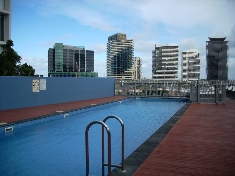 1608 8 McCrae Street, Docklands VIC 3008