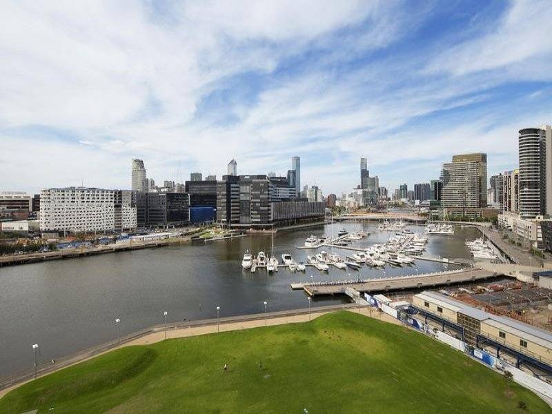 803 / 1 Point Park Crescent, Docklands VIC 3008