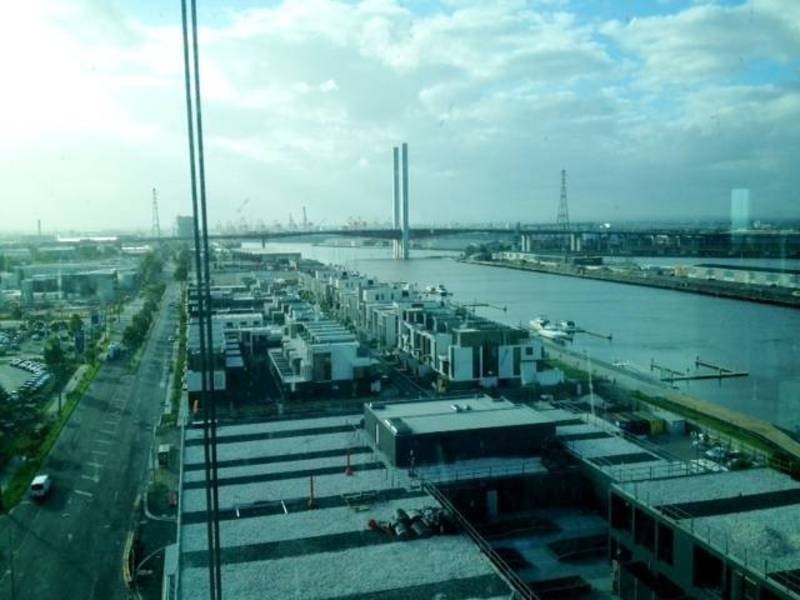 907 /  1 Point Park Crescent, Docklands VIC 3008