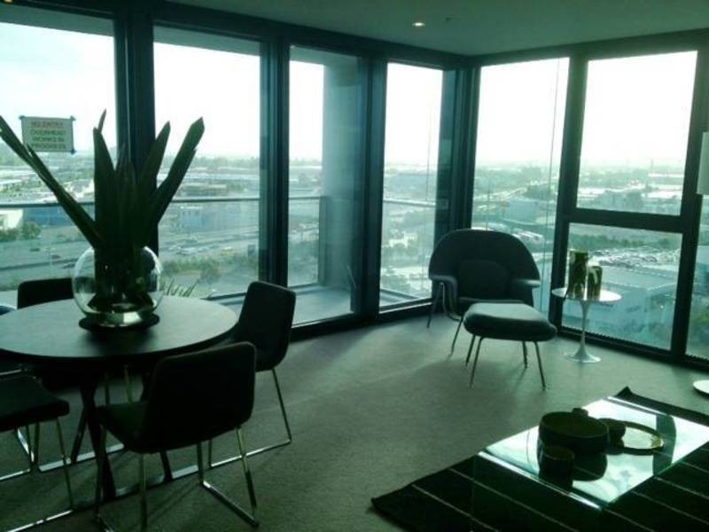 907 /  1 Point Park Crescent, Docklands VIC 3008