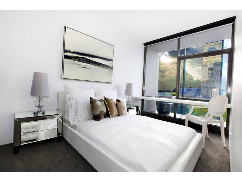 504 / 1 Point Park Crescent, Docklands VIC 3008