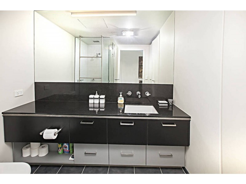 2906 / 50 Lorimer Street, Docklands VIC 3008