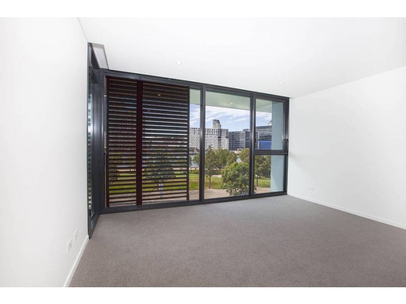 5 Point Park Cresent, Docklands VIC 3008